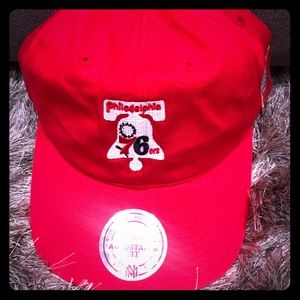 Brand new Mitchell & Ness 76ers Red Hat